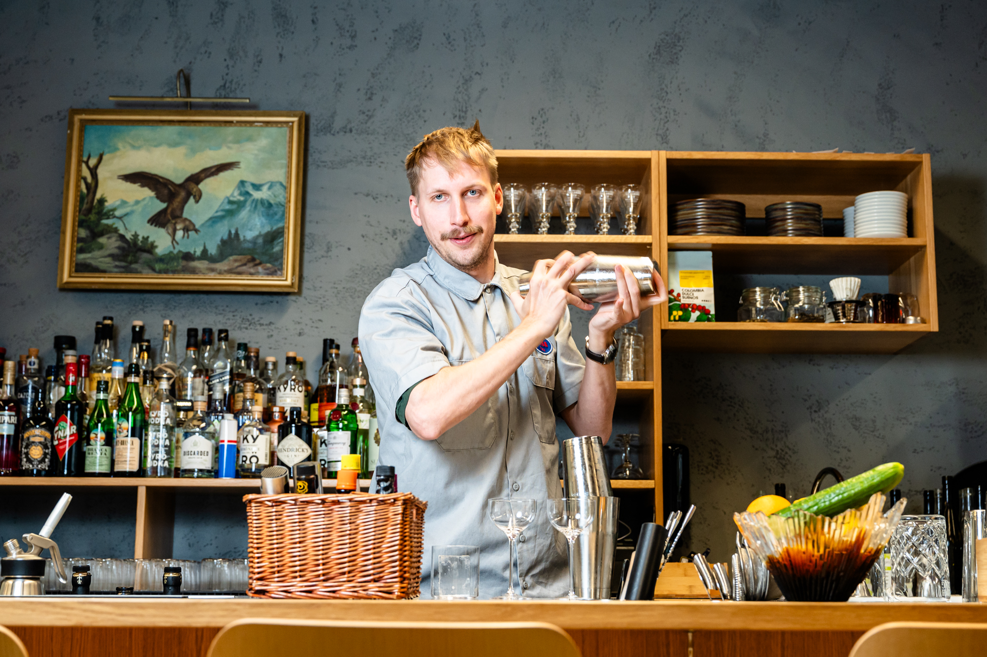 Tamperelaisen Pitkän Päivän Ilta -cocktailbaarin Juho Tuppurainen